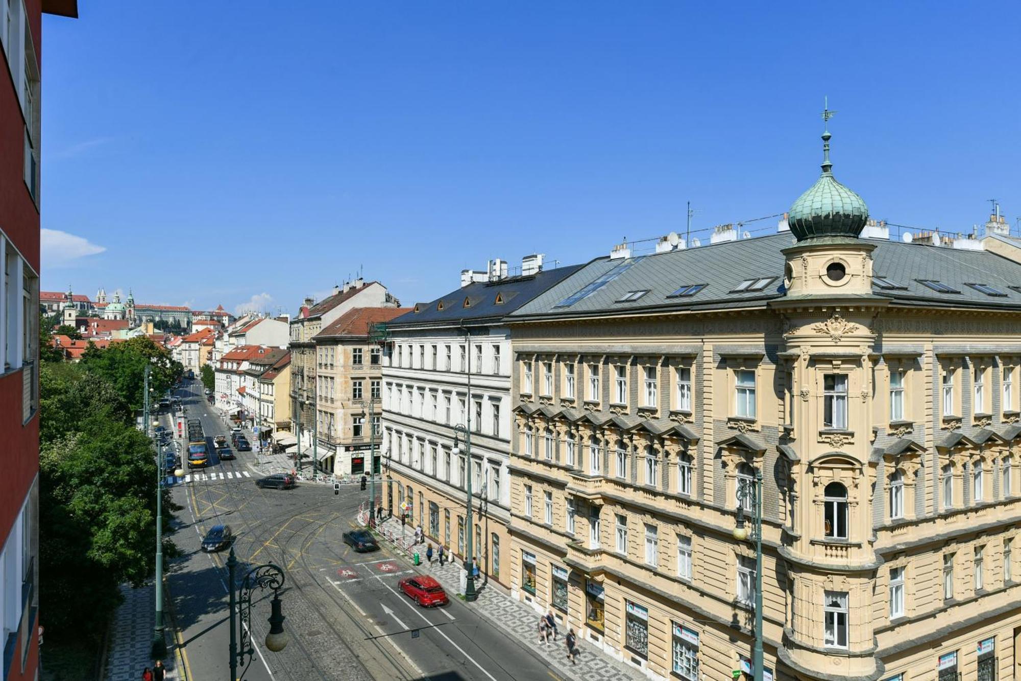 Wsp Petrin Garden Apartments Prag Exteriör bild